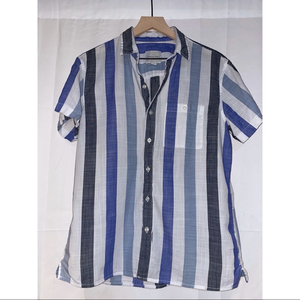 American Eagle Casual Button Down Shirt
